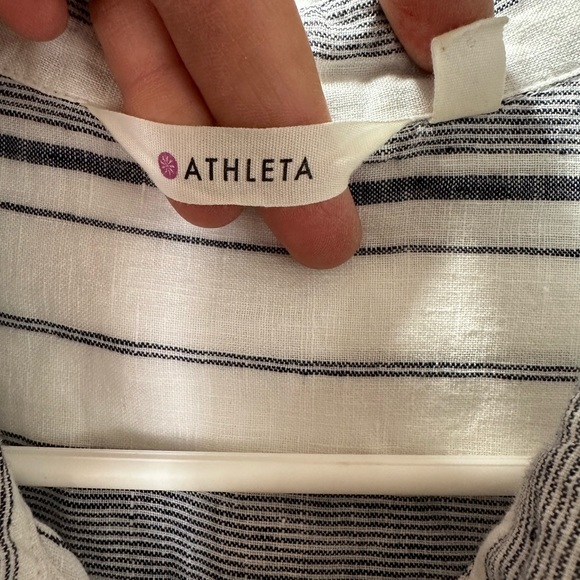 Athleta Linen Button up‎ - Picture 2 of 5